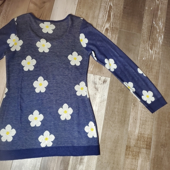 Rue21 Size Small Blue Daisy Print Scoopneck Tunic Sweater EUC - Picture 14 of 16